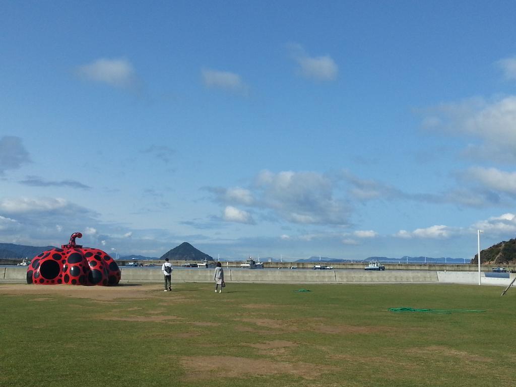 Yado Seven Beach Naoshima Exterior photo